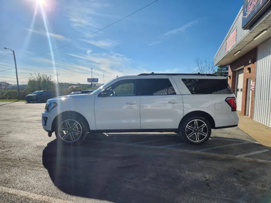 2021 Ford Expedition MAX Limited photo 1