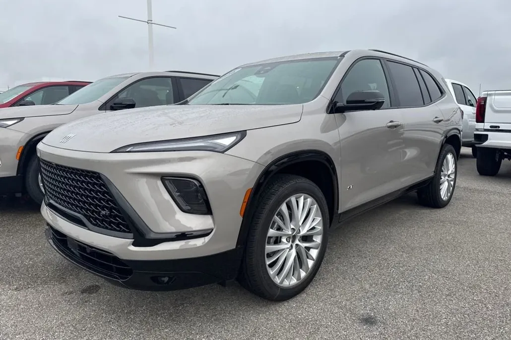 2026 Buick Enclave Sport Touring photo 1