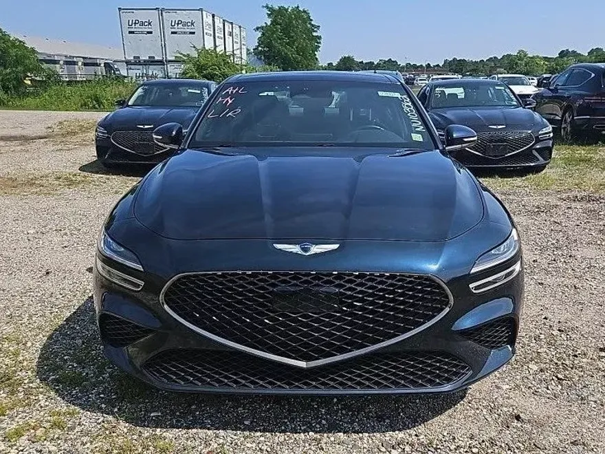 2022 Genesis G70 3.3T photo 1