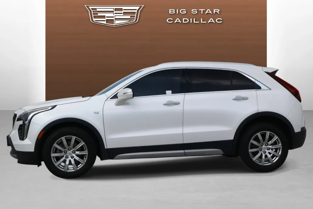 2022 Cadillac XT4 Premium Luxury photo 1
