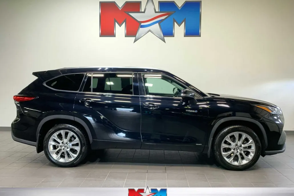 2021 Toyota Highlander Hybrid Limited photo 1