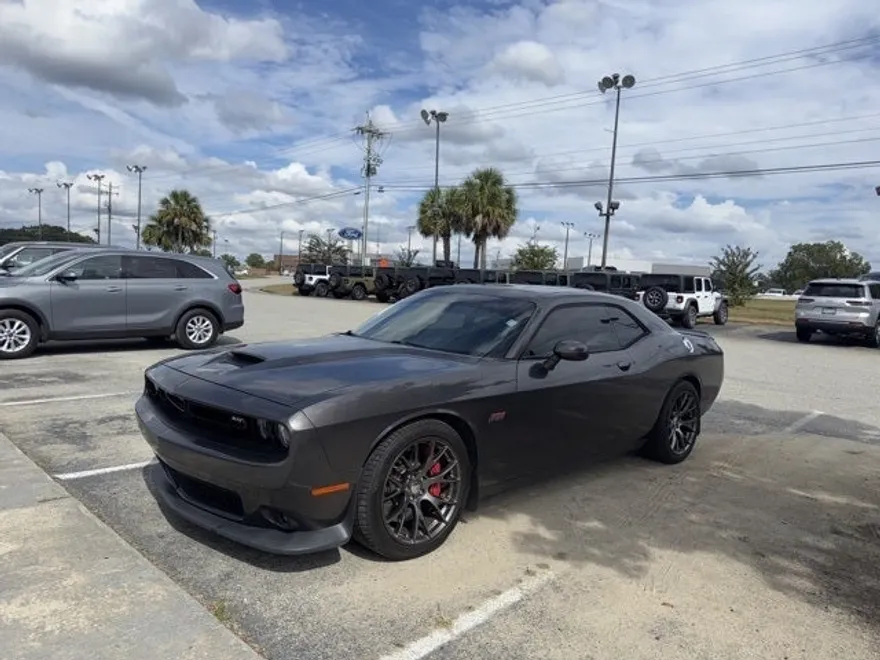 2016 Dodge Challenger SRT8 392 photo 1