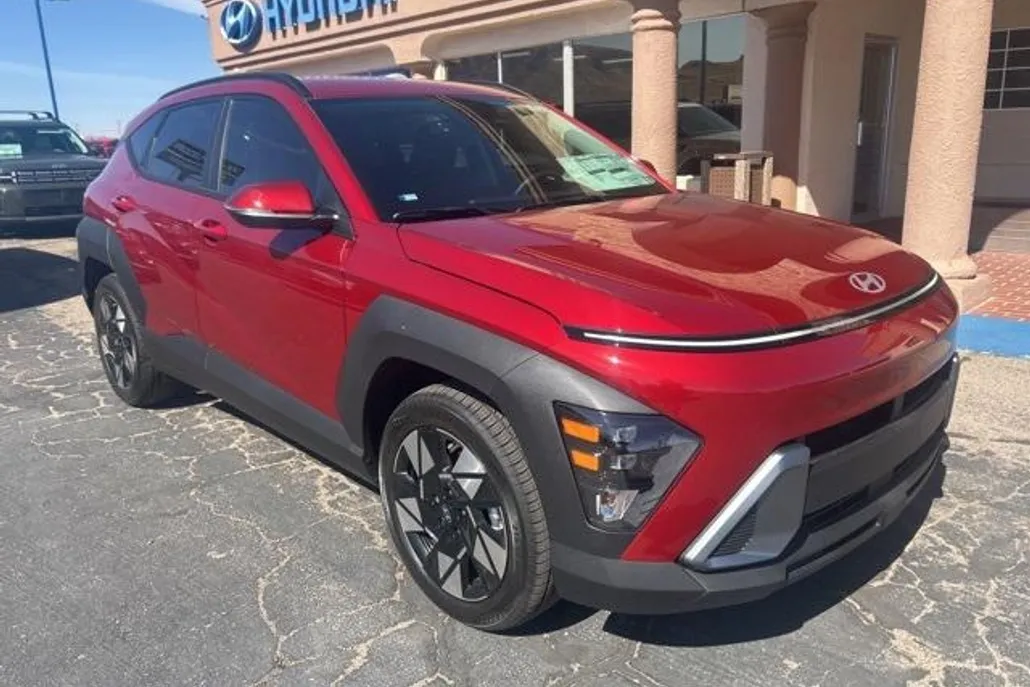 2025 Hyundai Kona SEL photo 1