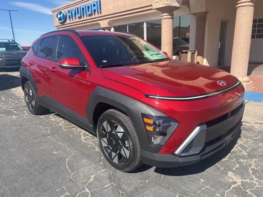 2025 Hyundai Kona SEL photo 1