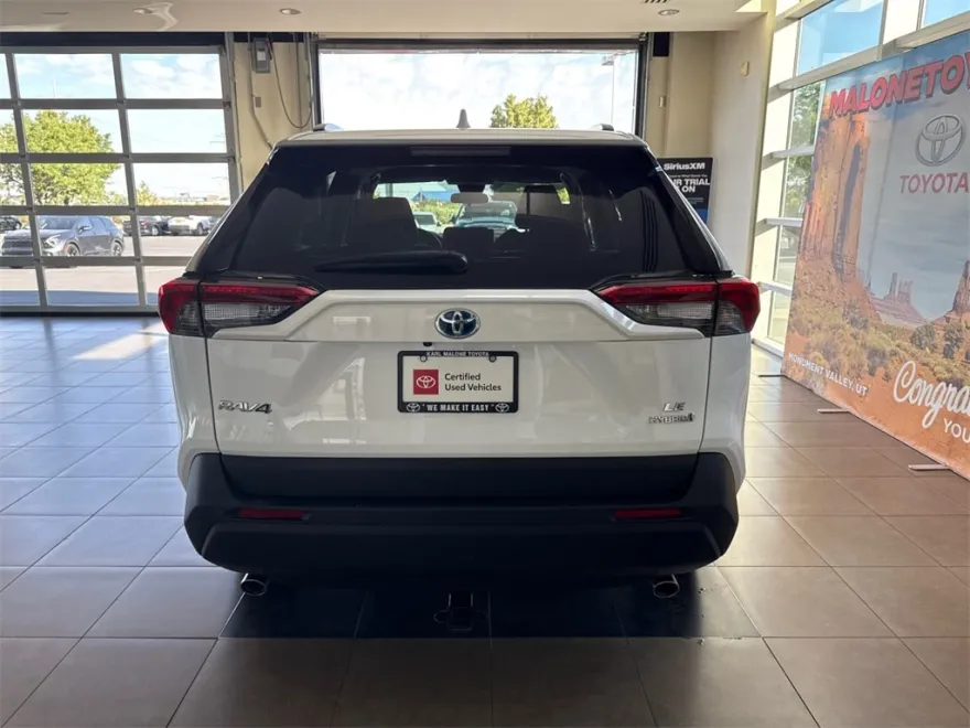 2024 Toyota RAV4 Hybrid LE photo 1
