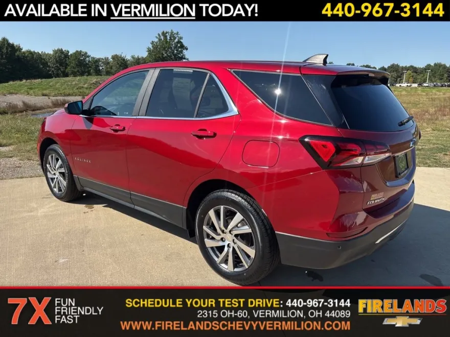 2023 Chevrolet Equinox LT photo 1