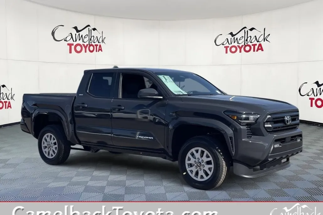 2025 Toyota Tacoma SR5 photo 1
