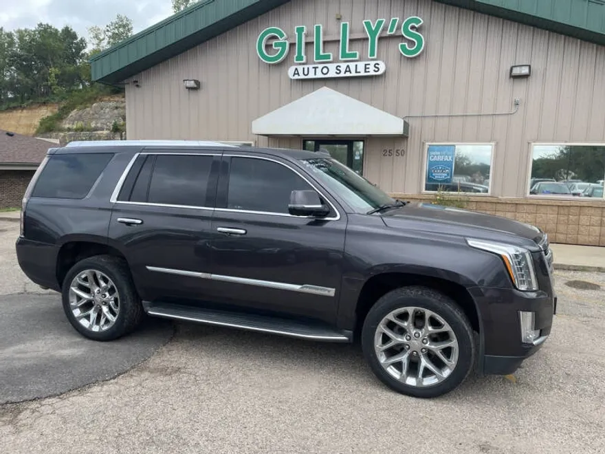 2016 Cadillac Escalade Luxury photo 1