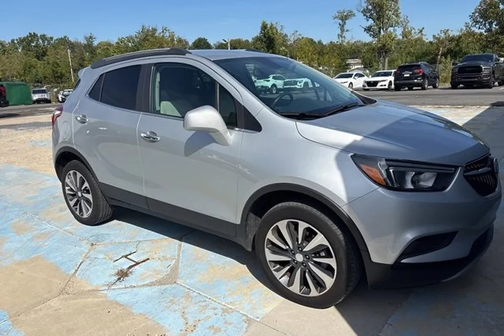 2022 Buick Encore Preferred photo 1