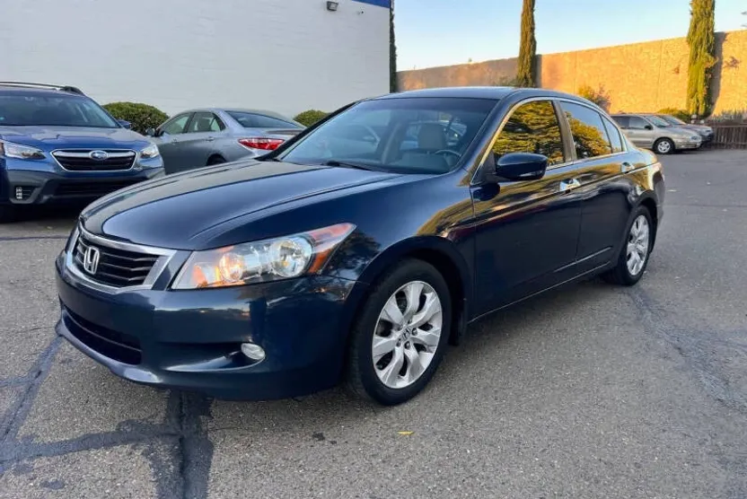 2010 Honda Accord EX-L V6 photo 1