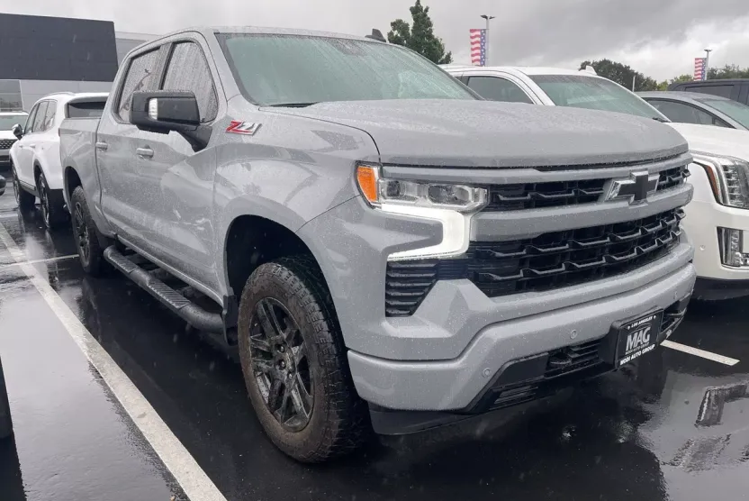 2024 Chevrolet Silverado 1500 RST photo 1