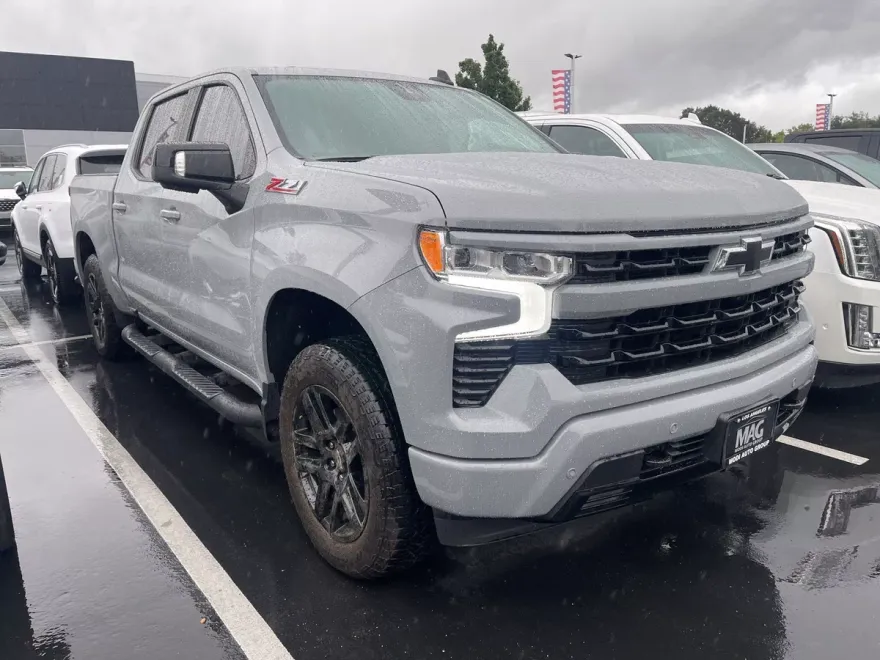 2024 Chevrolet Silverado 1500 Base photo 1