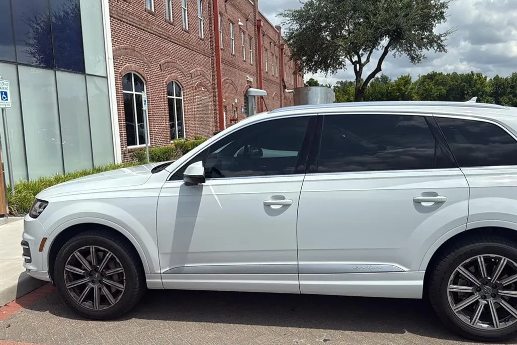 2019 Audi Q7 Premium photo 1