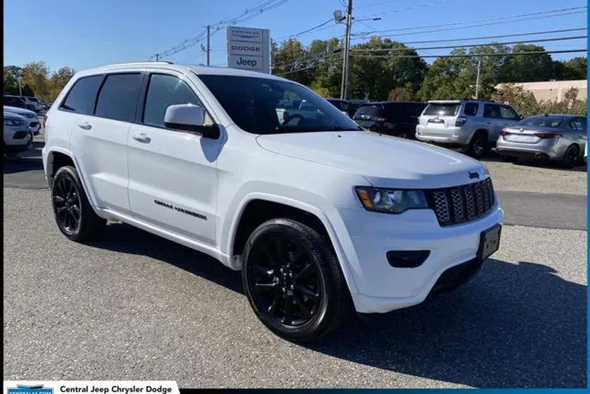 2018 Jeep Grand Cherokee Altitude photo 1