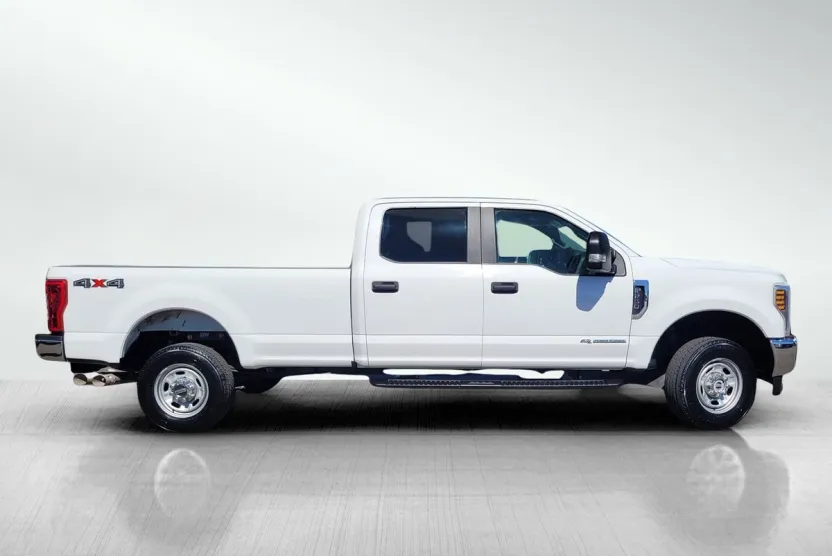 2019 Ford F-250 XLT photo 1
