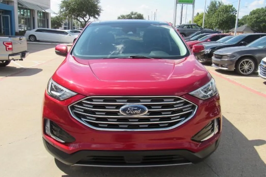 2020 Ford Edge Titanium photo 1