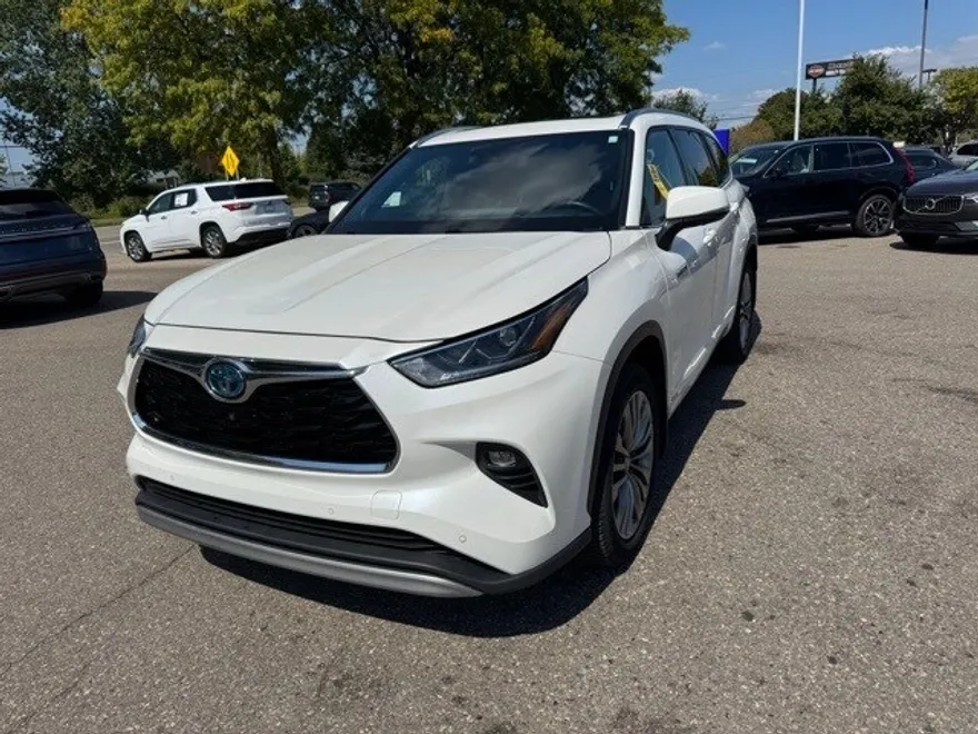 2021 Toyota Highlander Hybrid Platinum photo 1