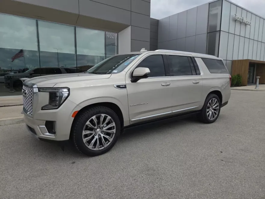 2021 Gmc Yukon XL Denali photo 1