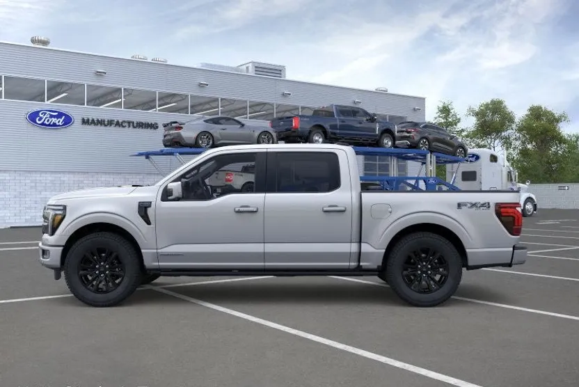 2025 Ford F-150 Platinum photo 1