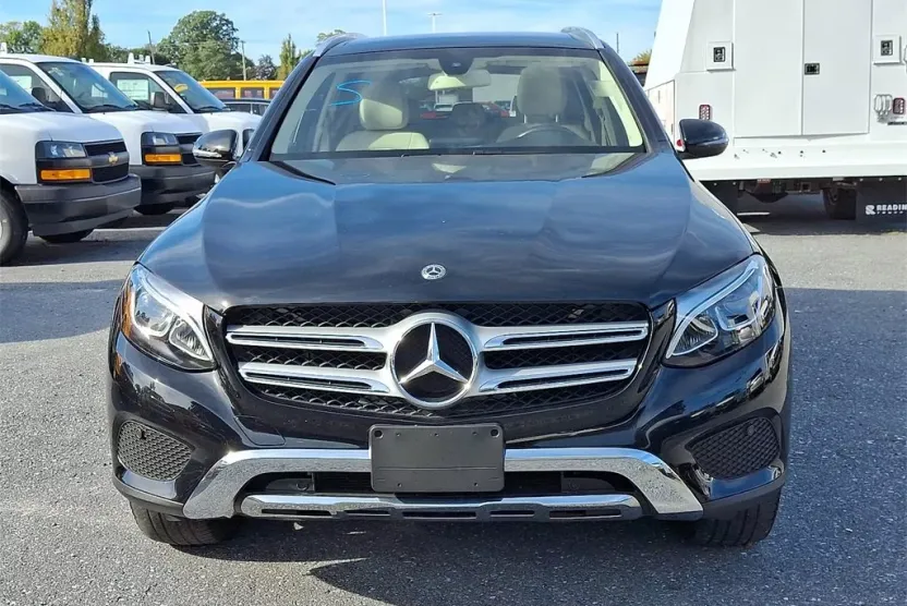 2018 Mercedes Benz GLC 300 photo 1