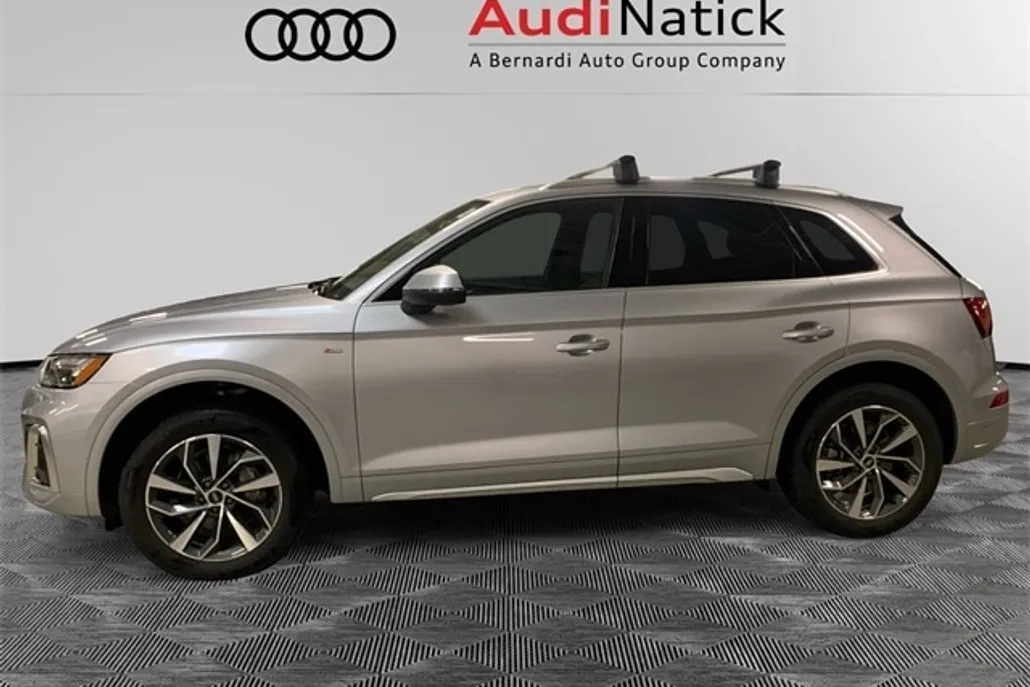 2022 Audi Q5 45 S line Premium photo 1