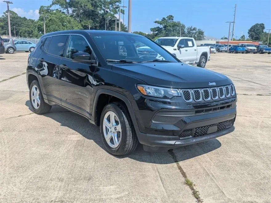 2023 Jeep Compass Sport photo 1