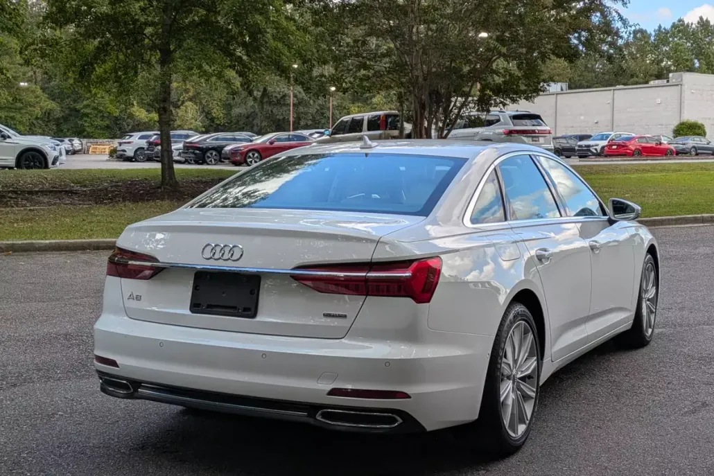 2020 Audi A6 Premium Plus photo 1