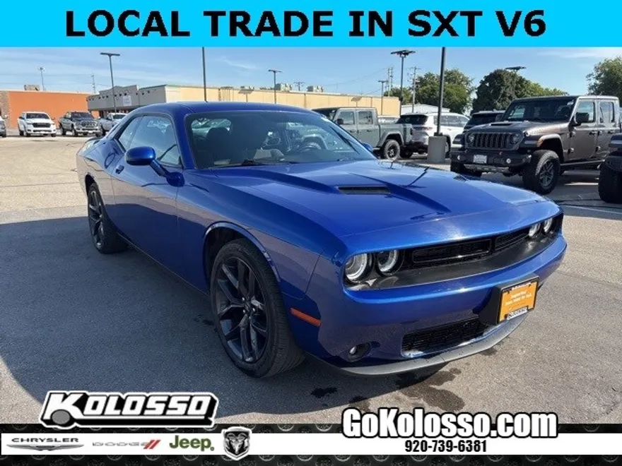 2020 Dodge Challenger SXT photo 1