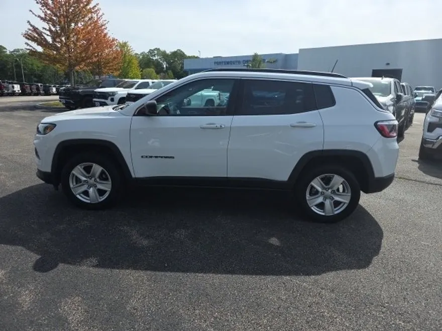 2022 Jeep Compass Latitude photo 1