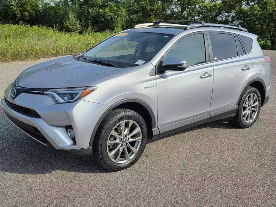 2017 Toyota RAV4 Hybrid Limited photo 1