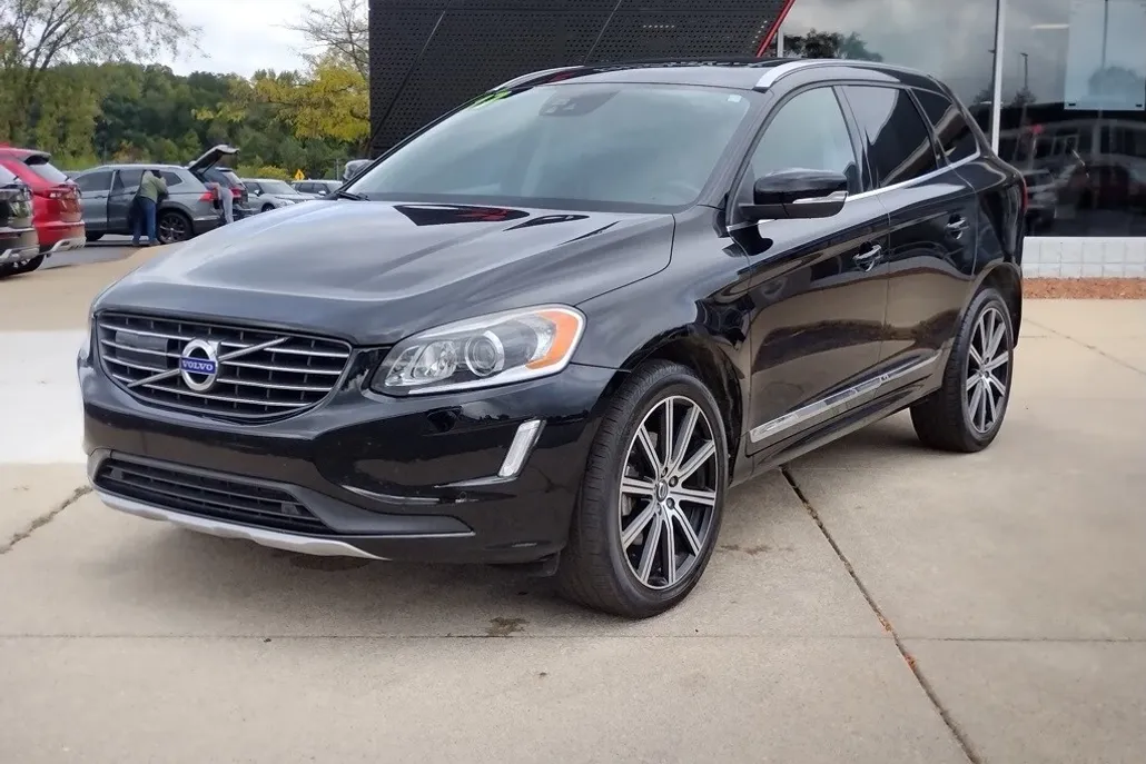 2017 Volvo XC60 T6 Inscription photo 1