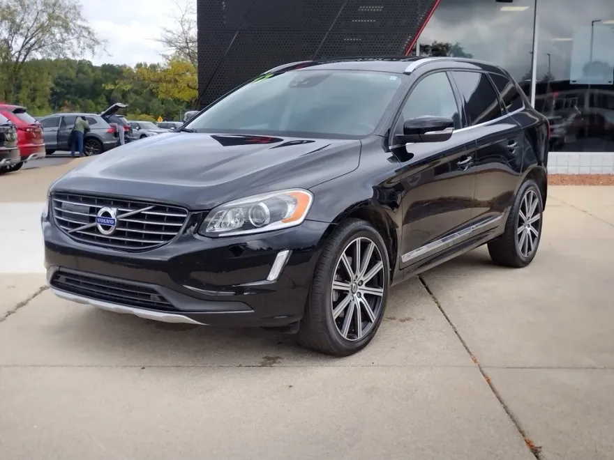 2017 Volvo XC60 T6 Inscription photo 1
