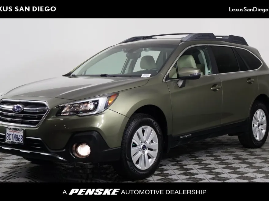 2018 Subaru Outback 2.5i Premium photo 1