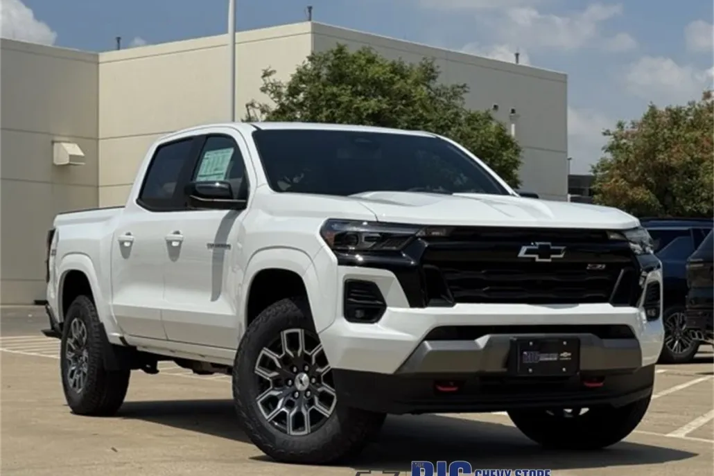 2026 Chevrolet Colorado Z71 photo 1