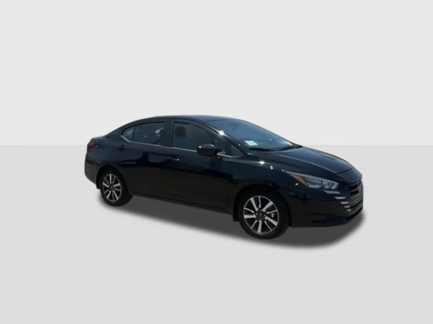 2025 Nissan Versa 1.6 SV photo 1