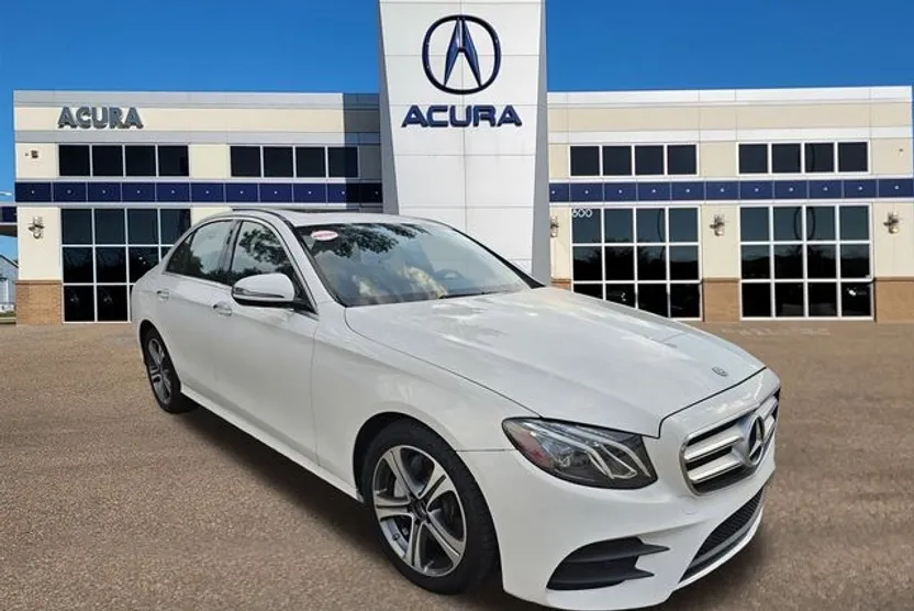 2020 Mercedes Benz E 350 4MATIC photo 1