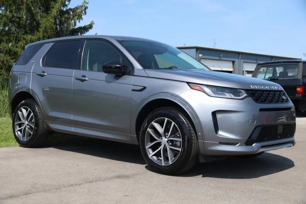 2024 Land Rover Discovery Sport S photo 1