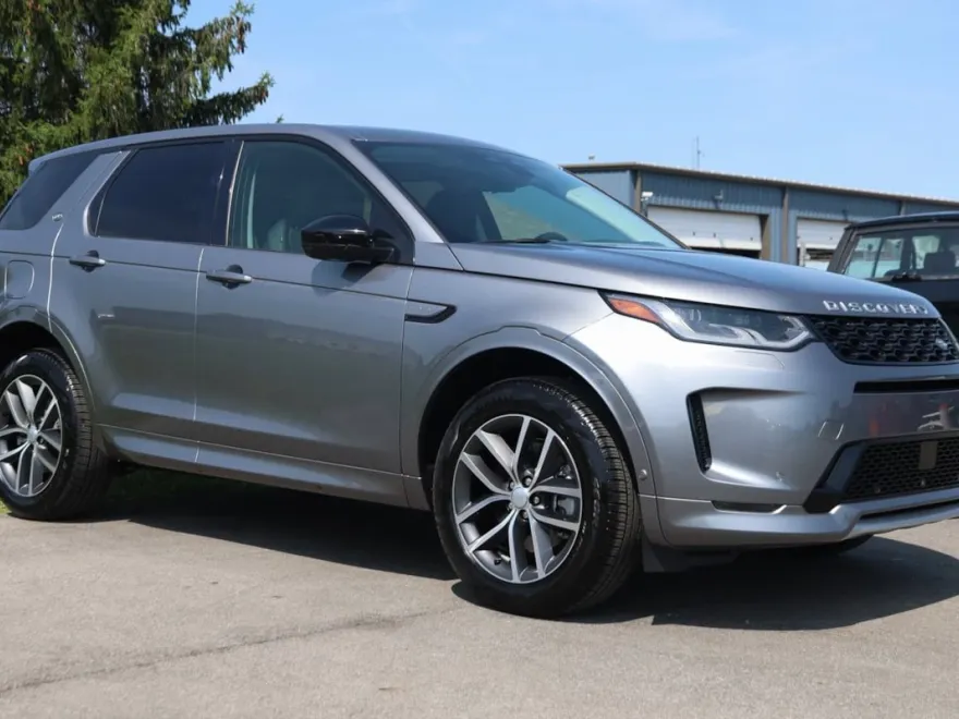 2024 Land Rover Discovery Sport S photo 1