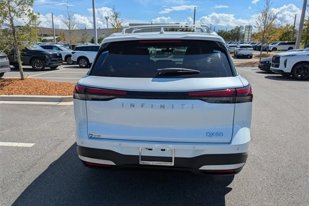 2026 Infiniti QX60 Luxe photo 1