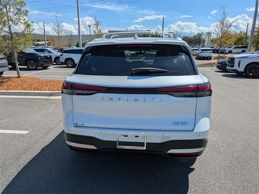 2026 Infiniti QX60 Luxe photo 1