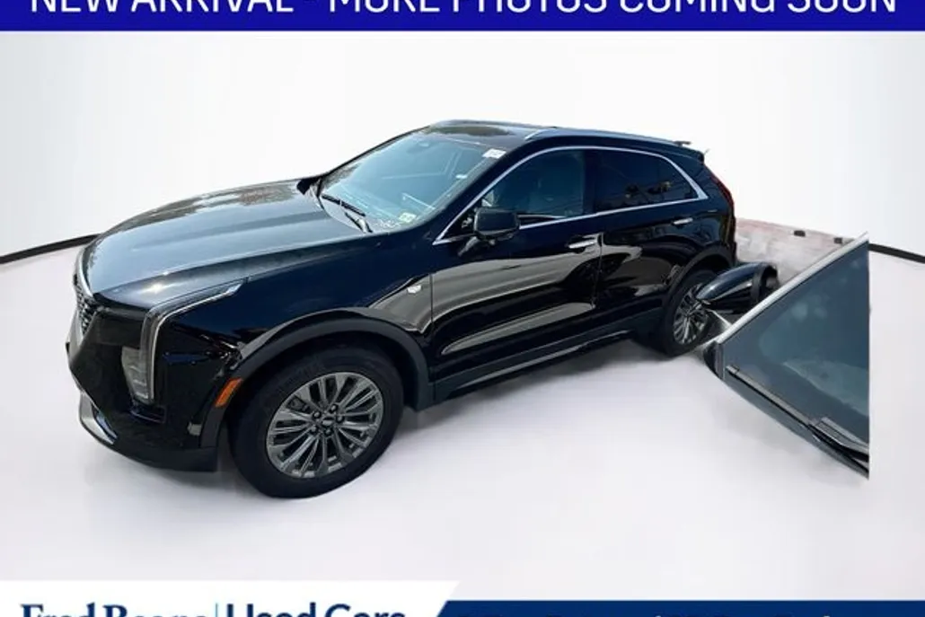 2025 Cadillac XT4 Premium Luxury photo 1