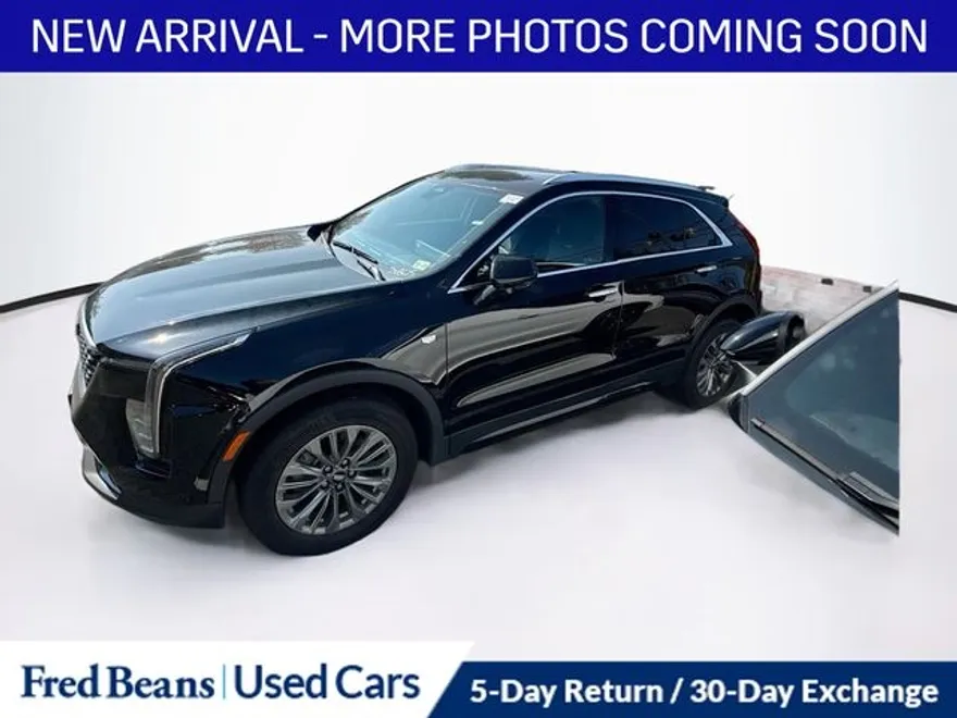2025 Cadillac XT4 Premium Luxury photo 1