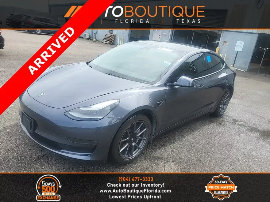2021 Tesla Model 3 Standard Range Plus photo 1