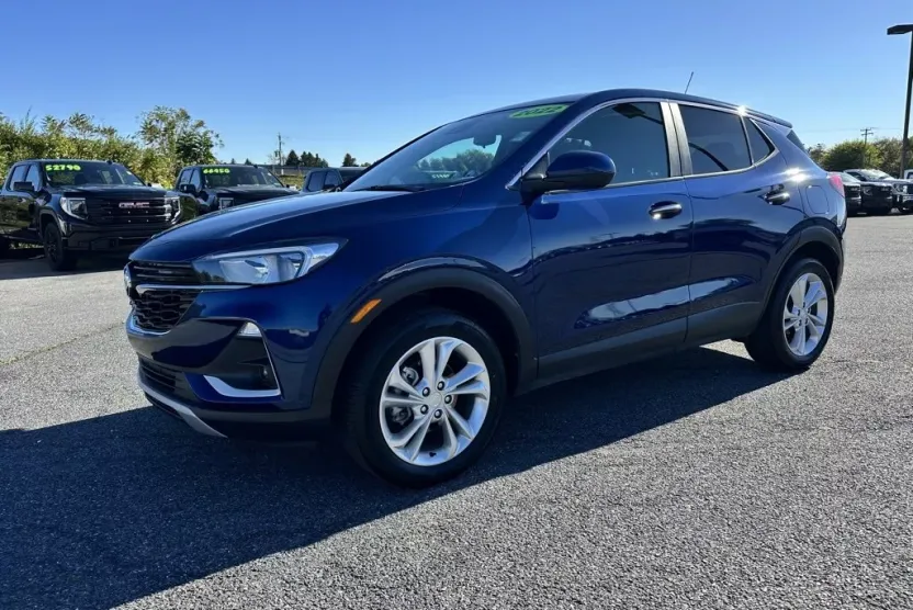 2022 Buick Encore Preferred photo 1
