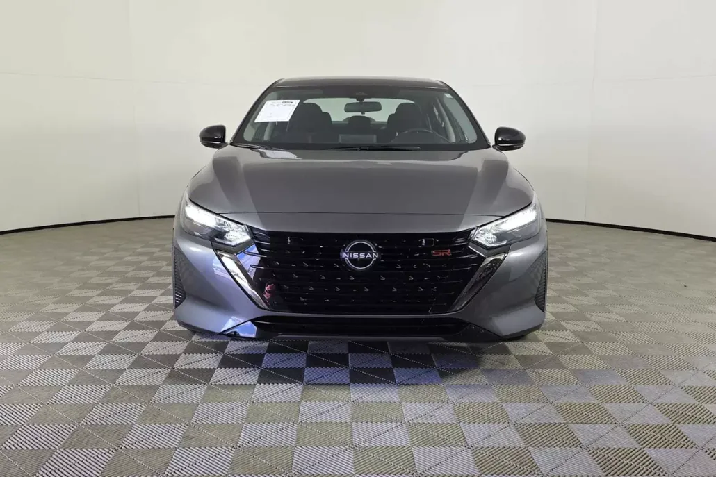 2024 Nissan Sentra SR photo 1