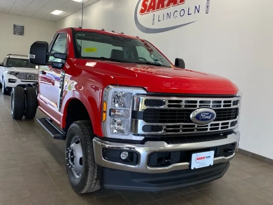 2025 Ford F-350 XL photo 1