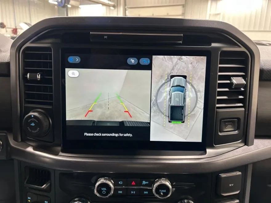 2025 Ford F-150 XLT photo 19