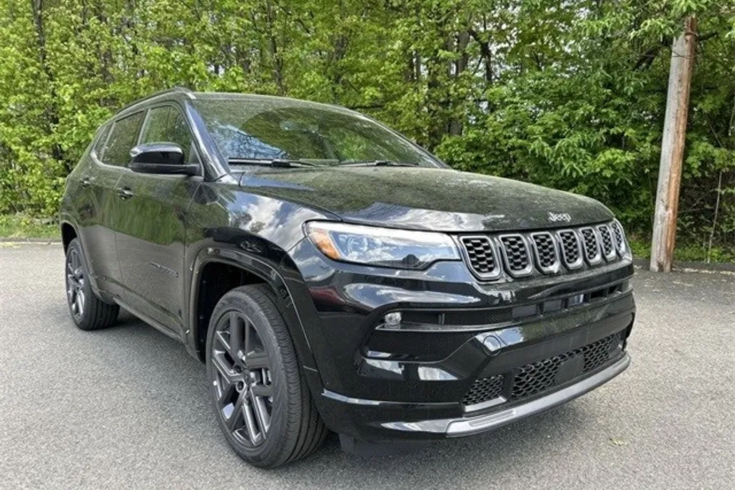 2025 Jeep Compass Limited photo 1