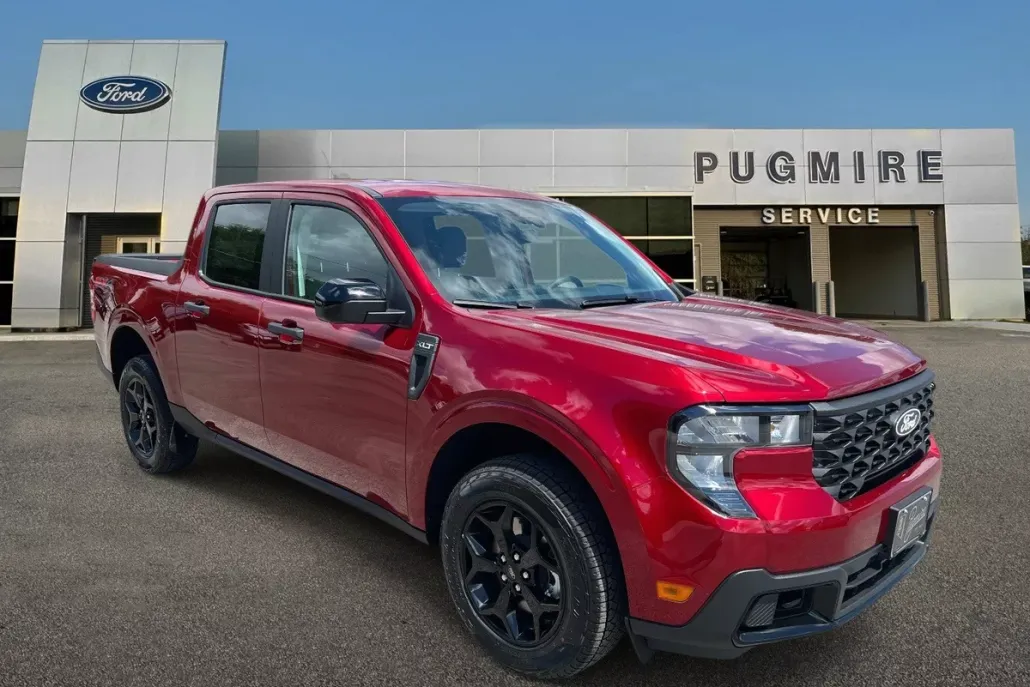 2025 Ford Maverick XLT photo 1