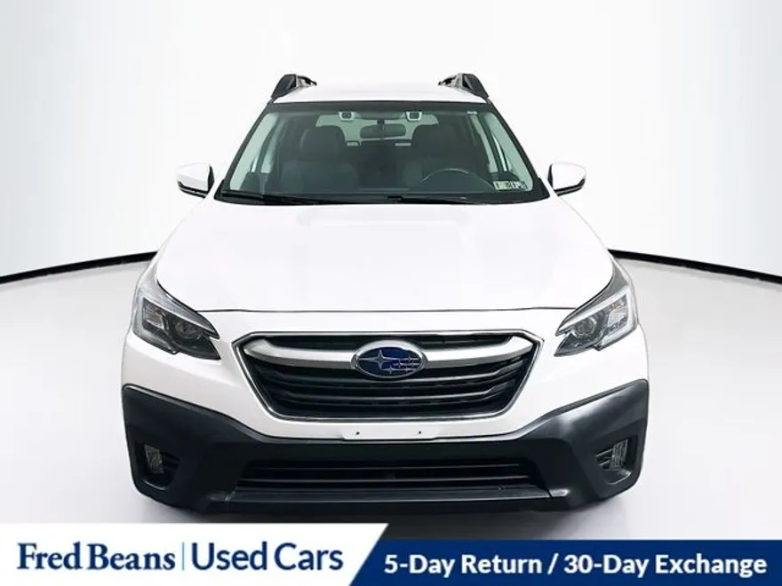 2022 Subaru Outback Premium photo 1